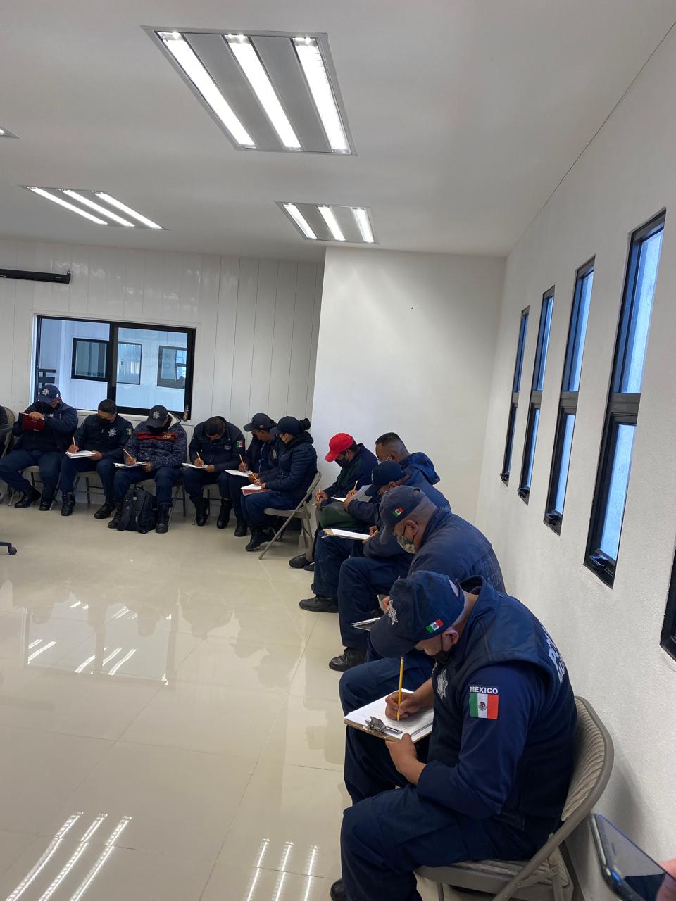 Evaluación grupal — elementos policiales